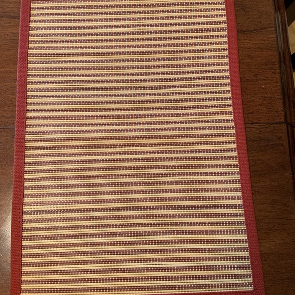 Pier One Table Placemats Red and Beige - Picture 2 of 3